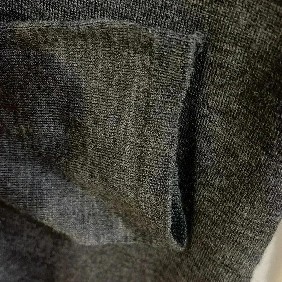 [XS]Burberry London Wool Button  Down LS Sweater with embroidered Logo - Picture 5 of 10